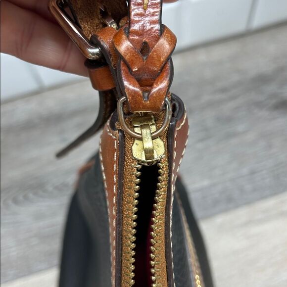 4302 Dooney & Bourke black brown leather crossbody - Picture 6 of 15